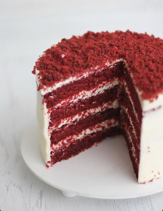 Pastel red velvet de 4 capas 