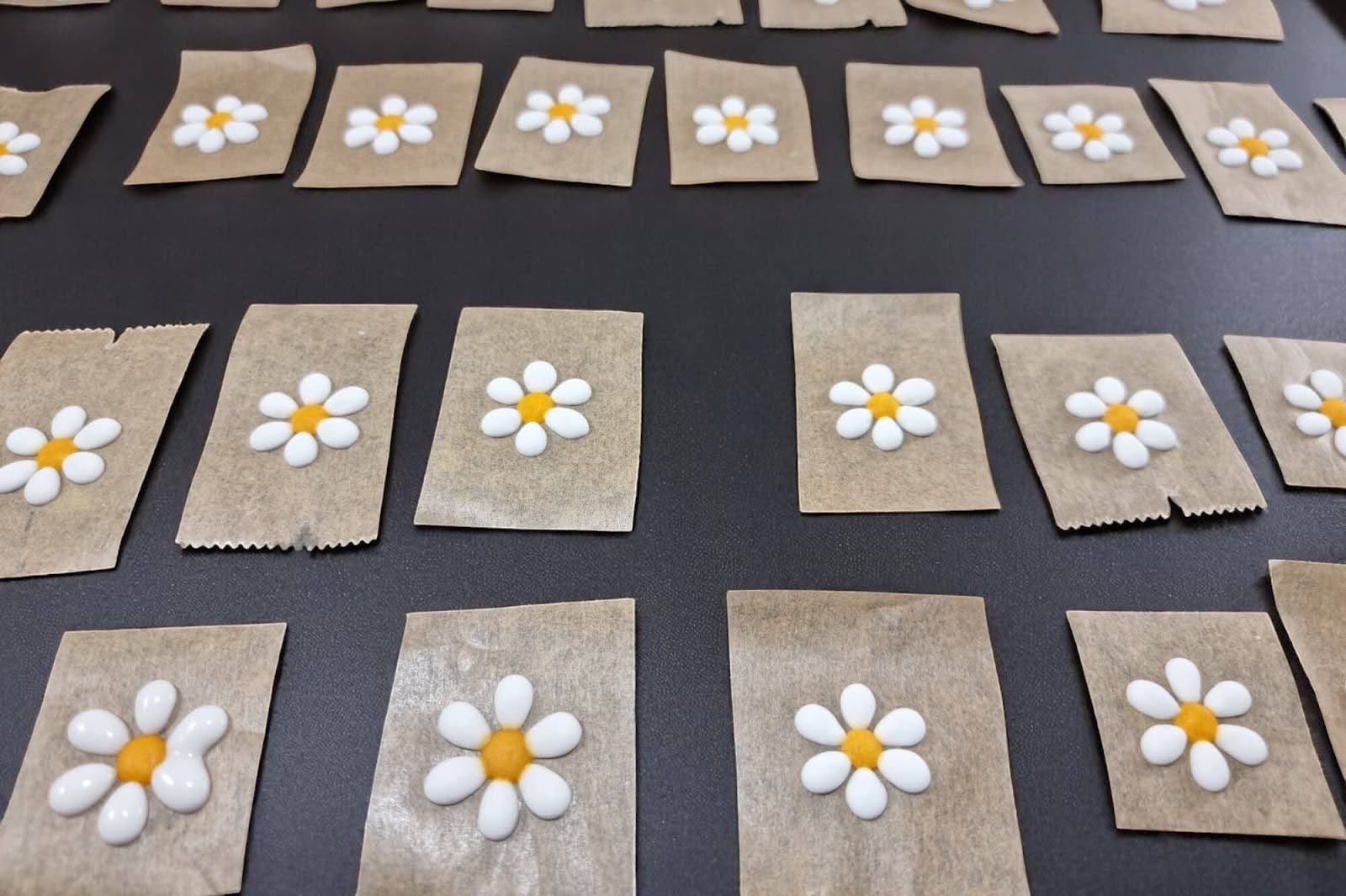 Cukorglazúr virágok