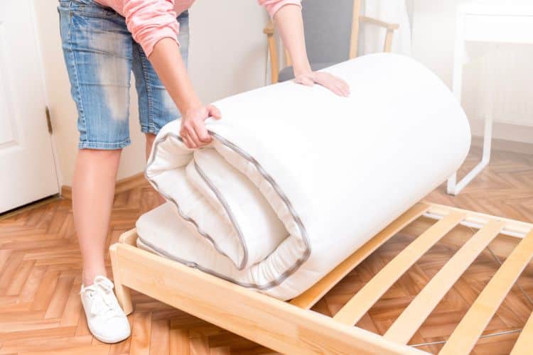 Unwrapping expanding mattress