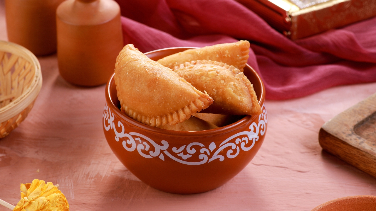 Gujiya