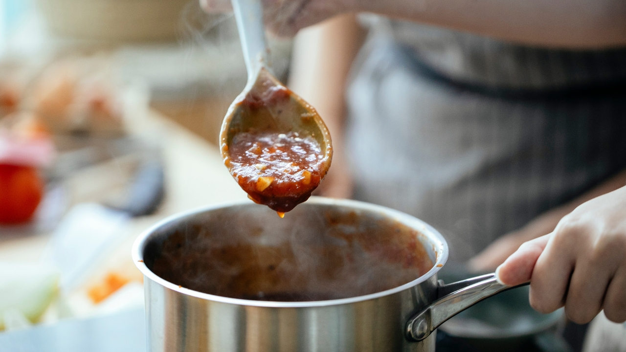 Preparing the Manchurian Sauce