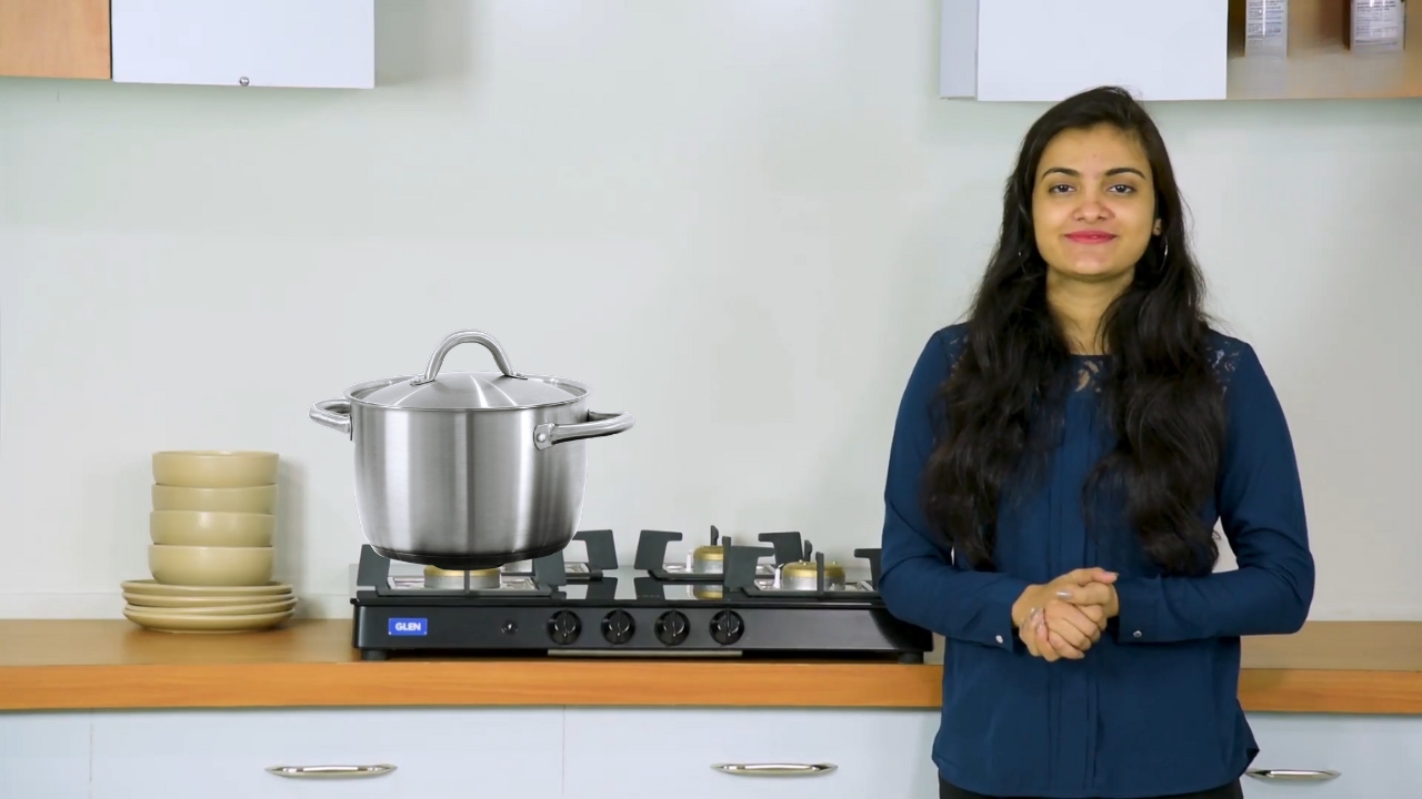 Cooking and mixing all the ingredients of Hyderabadi Haleem