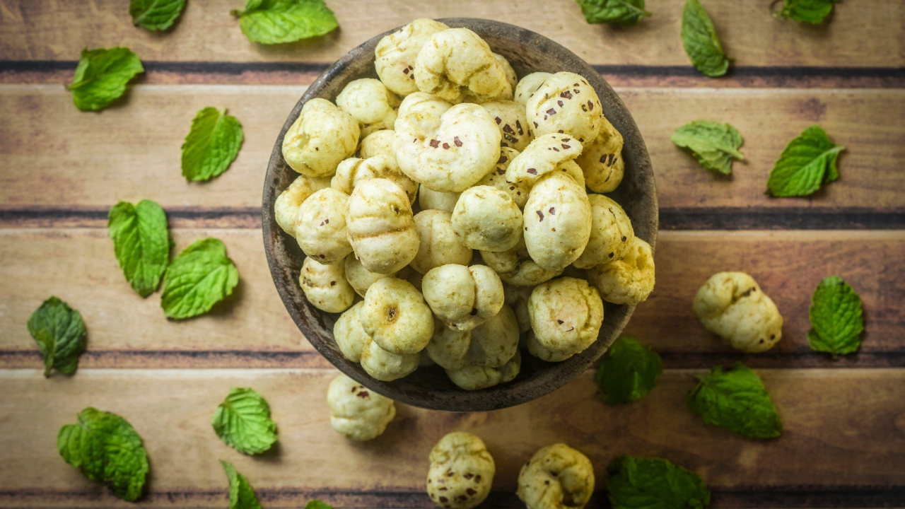 Herbed Cheese Makhana