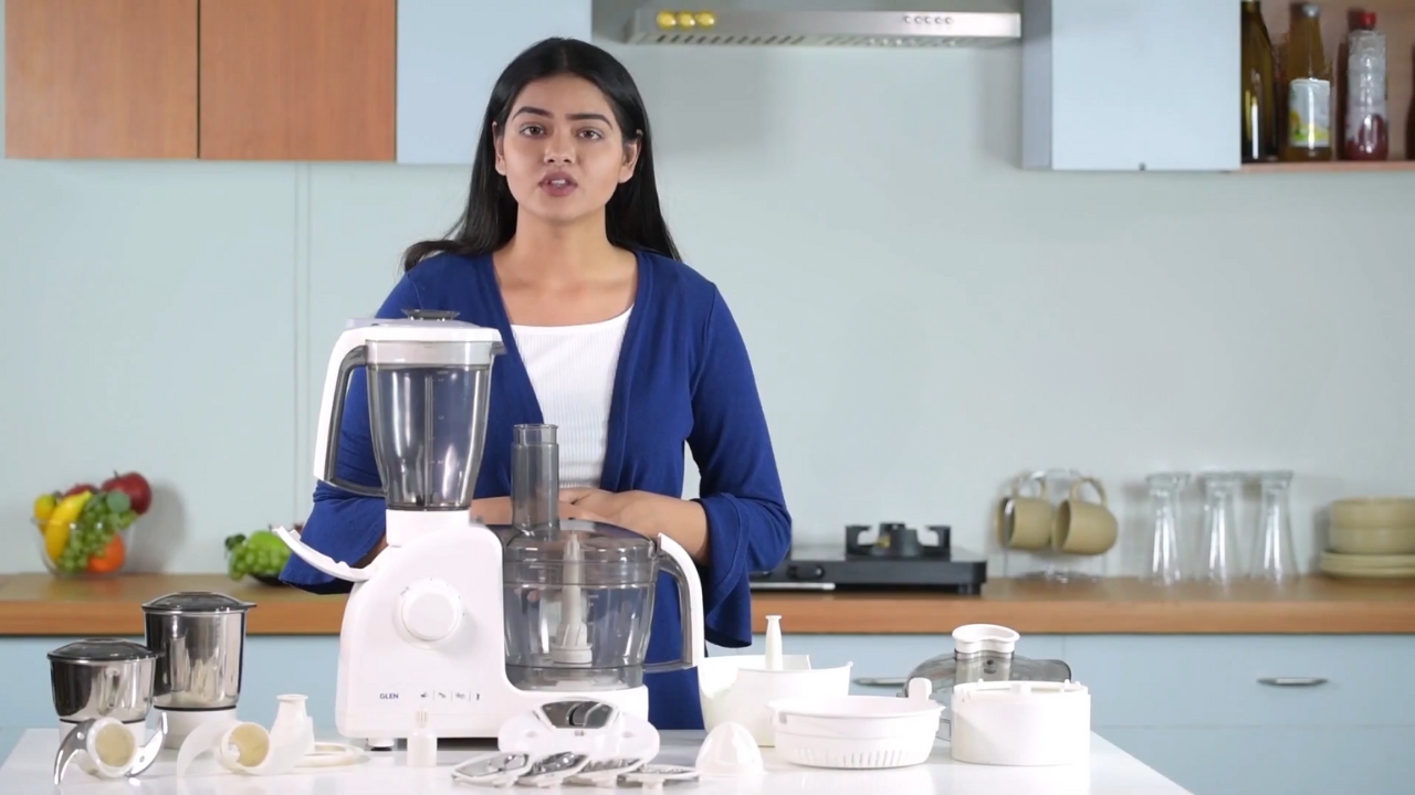 preparing chole in food preocessor