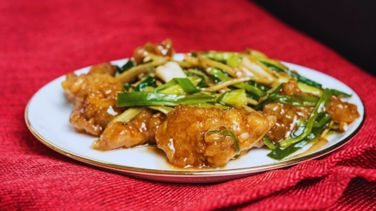 dragon chicken served