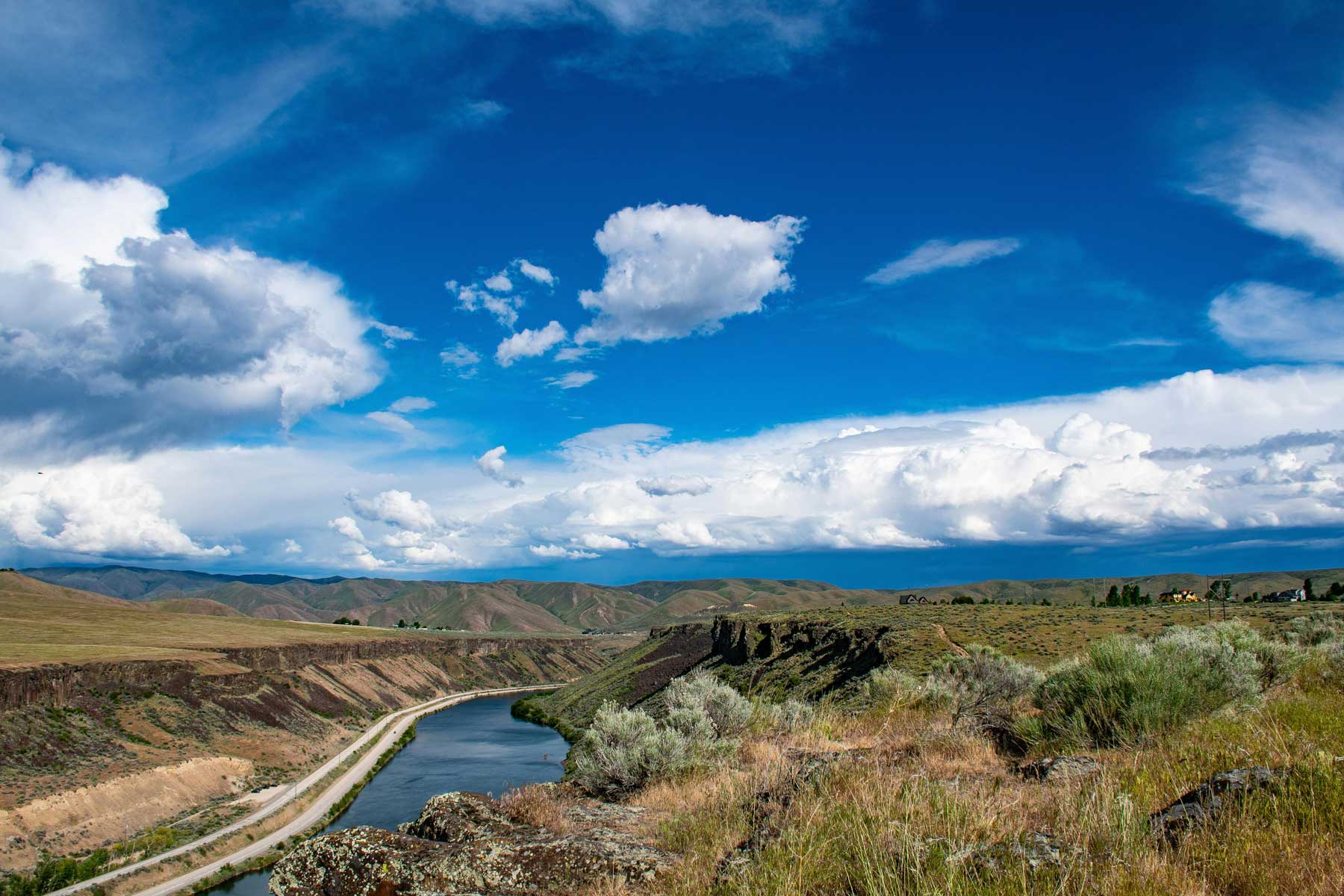 International Day of Clean Air for Blue Skies 2025. Image courtesy Pexels: https://www.pexels.com/photo/green-grass-field-beside-river-1098896/