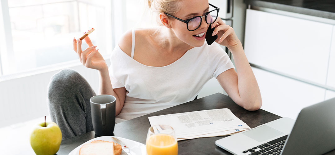a lady Intermittent Fasting at work