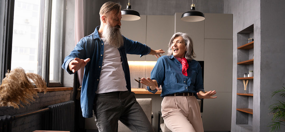 senior-couple-dancing-home