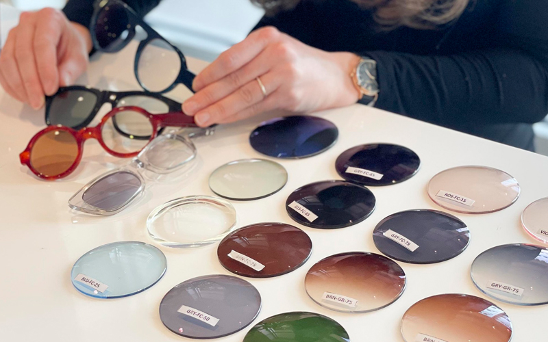Choosing the Best Eyeglass Lens Material