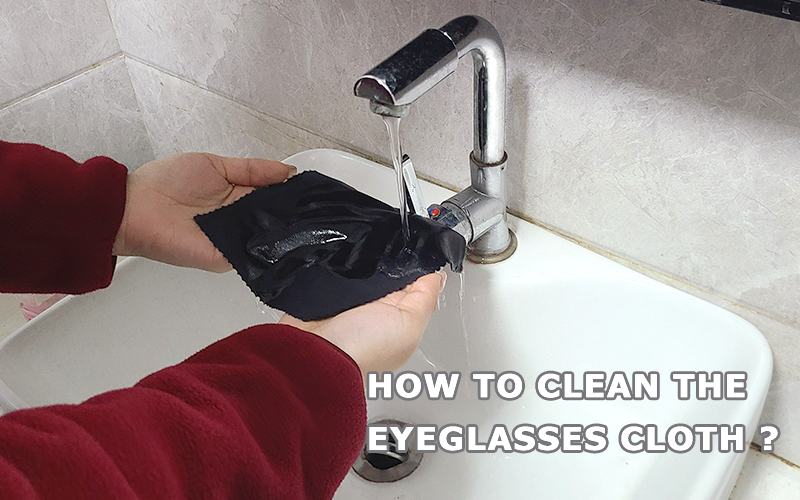 how do you clean eyeglass cleaning cloths