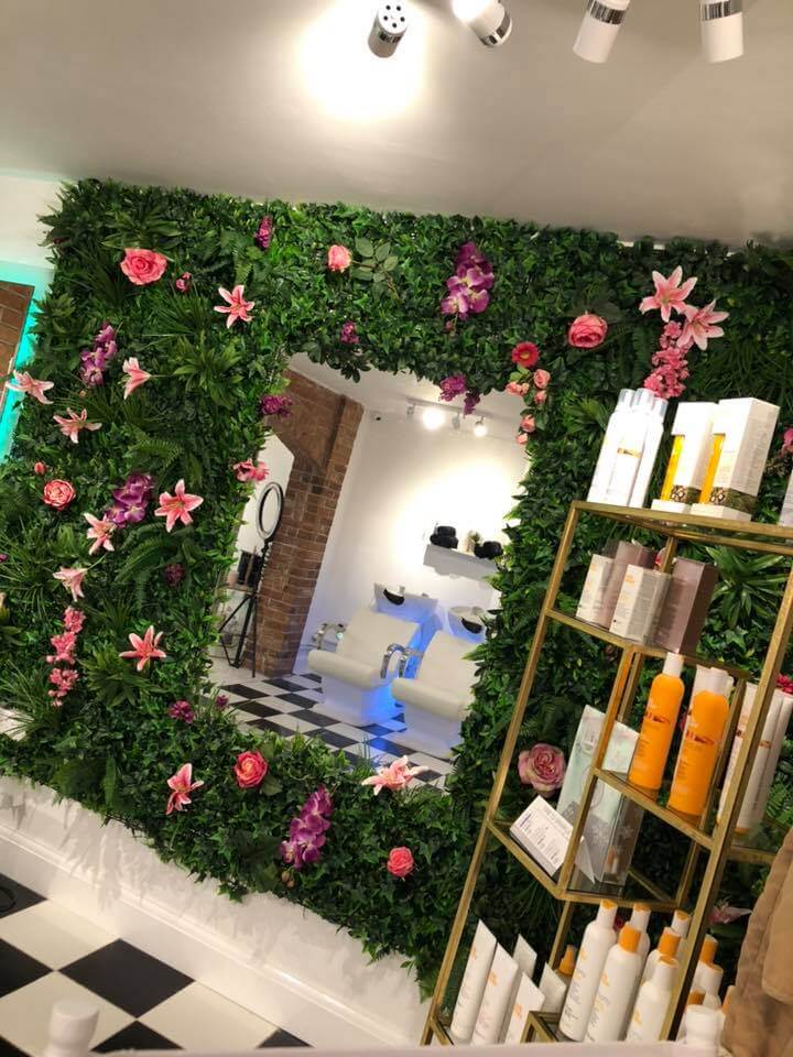 bronze and beautyful salon