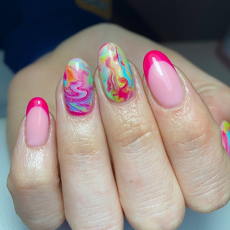 marble effect nails