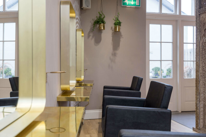 Nicholas Graham Salon hairdressing stations
