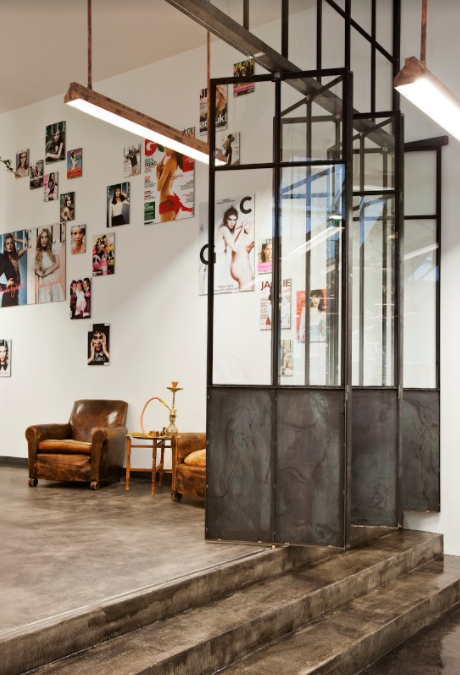 Mogeen salon interior