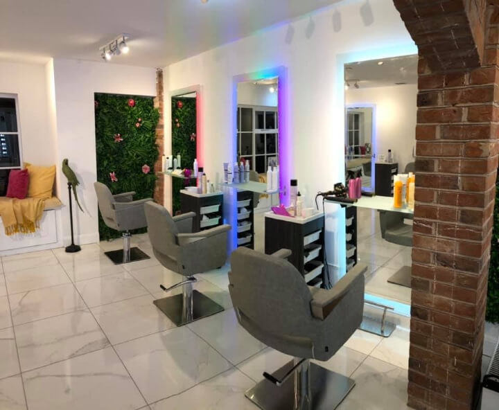 bronze and beautyful salon