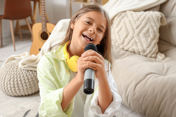 leuke activiteiten thuis, karaoke zingen