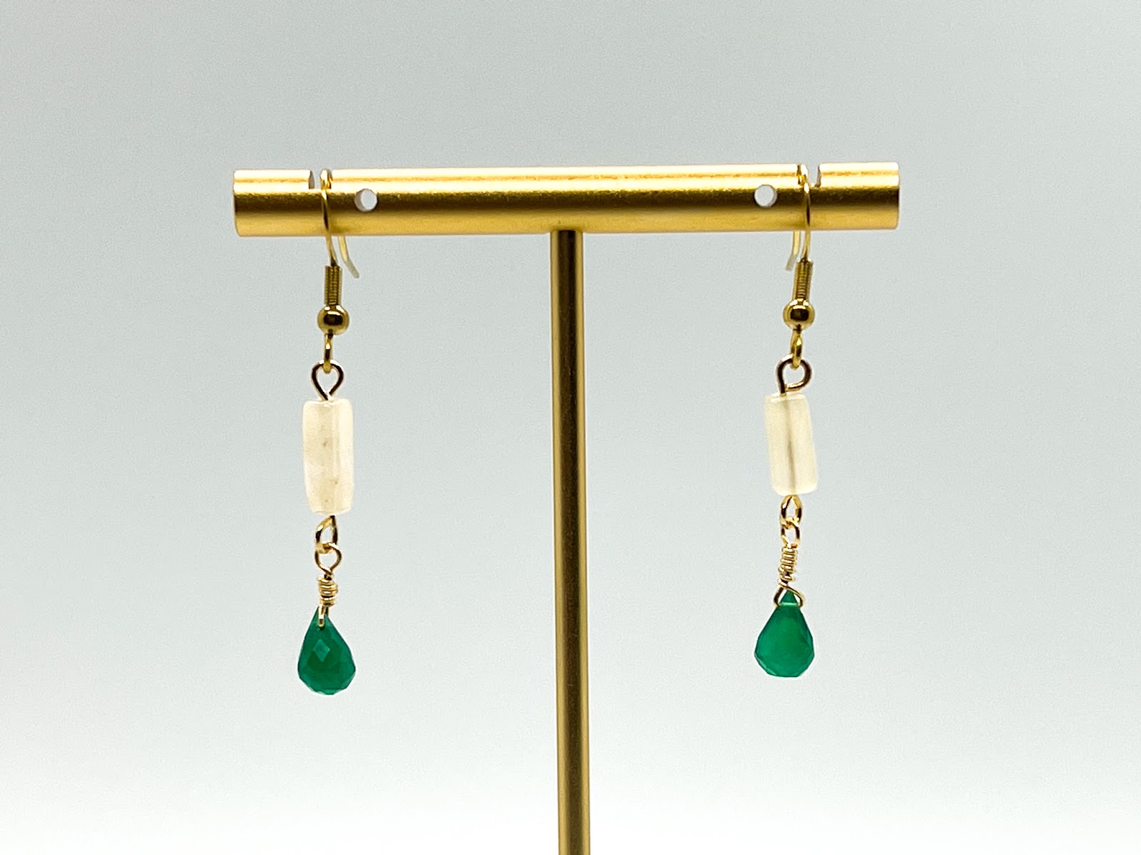 Green onyx quartz earrings