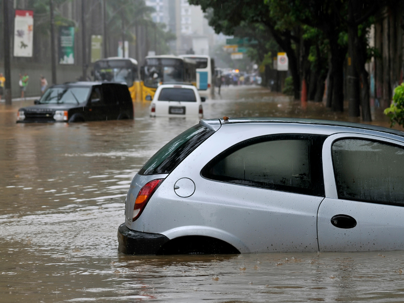 Car caught in floodwater