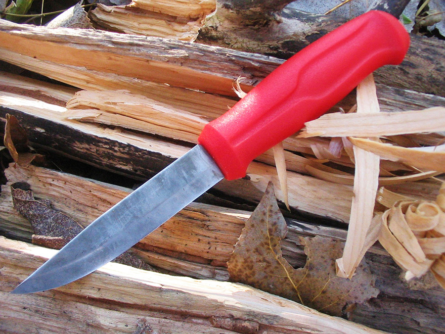 Collecting wood with a knife