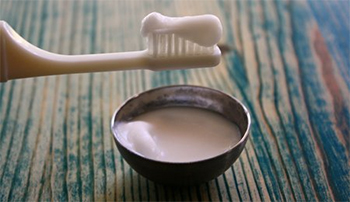 How to make your own toothpaste