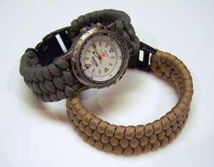 Make your own paracord watch