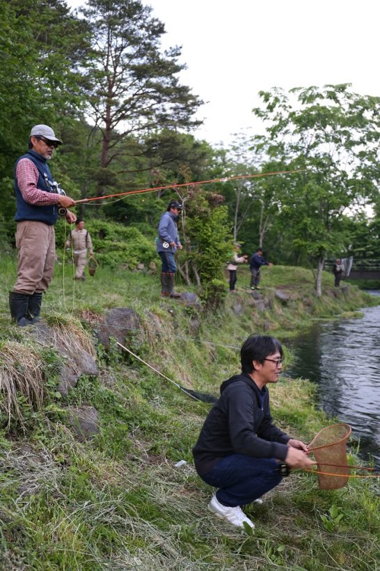 These crowds are an 'Oshino thing', and it’s sort of cool - there are plenty of fish, and you can target one or two and ignore everyone else.