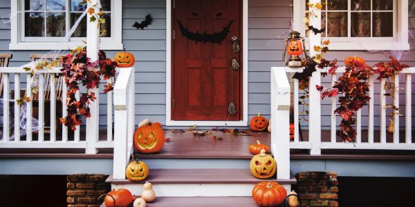 the smelly panda soap company halloween decorations on front porch.