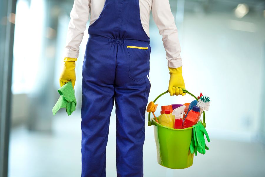 Accesorios para el personal de limpieza | Blog Naisa
